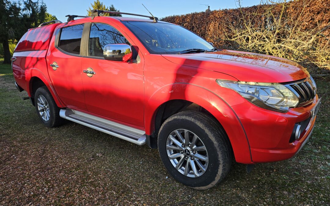 Mitsubishi L200 Double cab Barbarian DI-D Auto with paddle control,178 BHP,  2017. Colour coded rear hard top. 3.5 tonne towing capacity. £SOLD