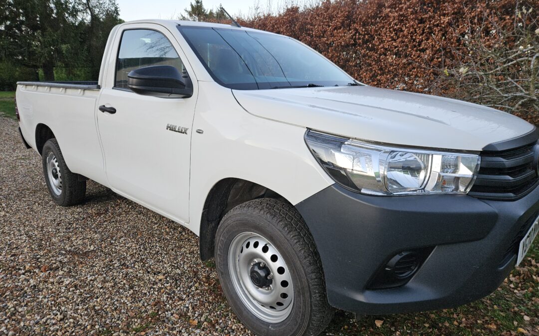 SINGLE CAB Toyota Hilux 2020 2.4 D-4D Diesel 150 PS 6-speed manual transmission with switchable 4WD. Narrow body single cab 2 door, 2 seater pickup. 1 owner from new. £13,450 + VAT